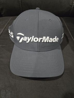 TaylorMade Tour Preferred Litetech Qi35 Golf Hat